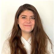 Tengo un nivel C2 de inglés y busco ofrecer clases particulares para apoyar con deberes y para enseñar el idioma